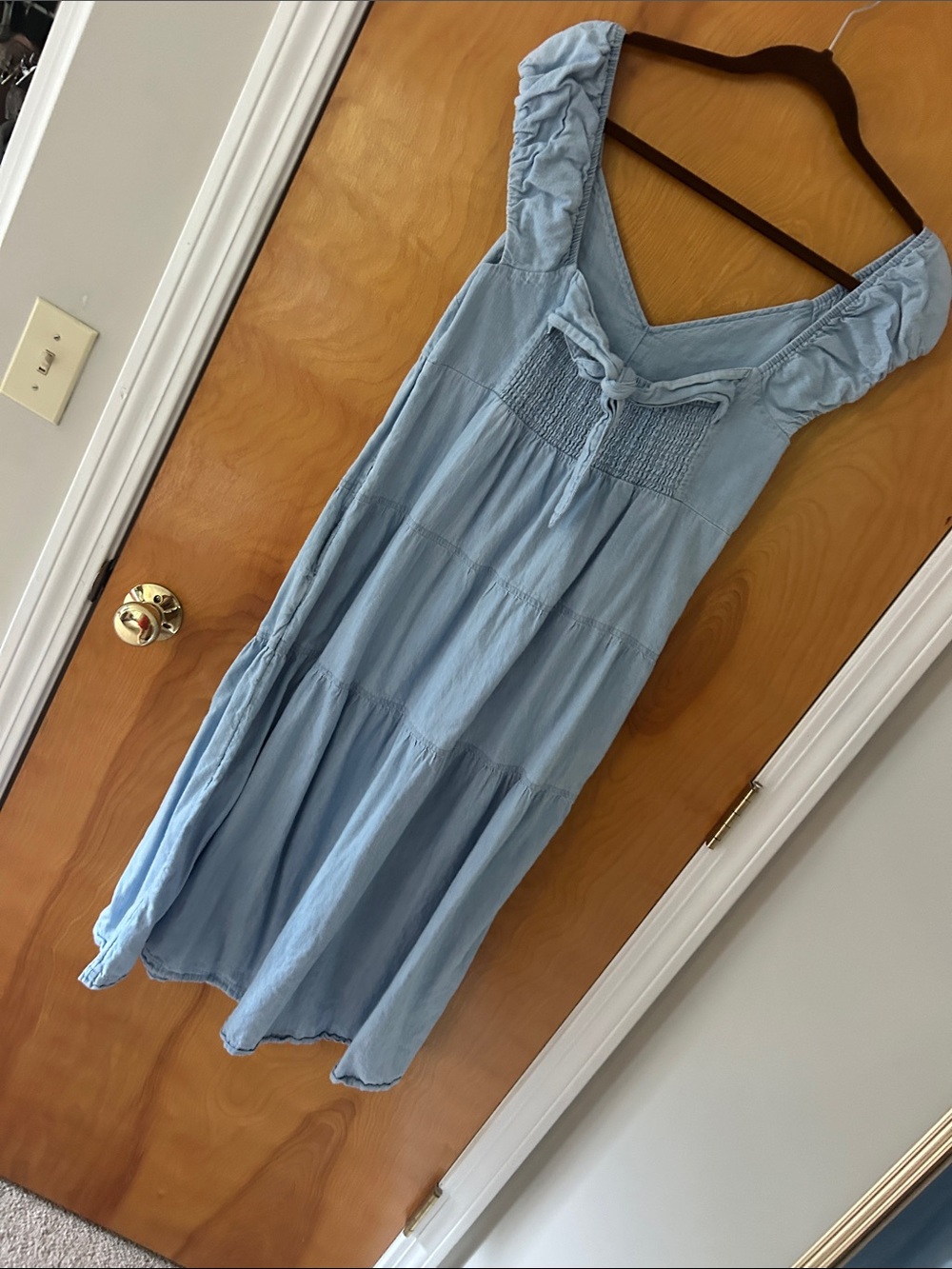 Old Navy Light Blue Tiered V-Neck Midi Dress with Puff Sleeves - Picture 7 of 8